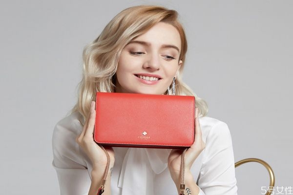 卡思樂女包什么檔次 cassile的包一般多少錢 卡思樂女包什么檔次 cassile的包一般多少錢