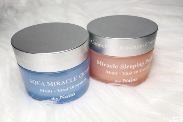 用面霜搓泥是怎么回事 面霜搓泥是什么原因 用面霜搓泥是怎么回事 面霜搓泥是什么原因