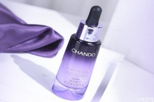 自然堂小紫瓶精華含酒精嗎 自然堂小紫瓶敏感肌可以用嗎 自然堂小紫瓶精華含酒精嗎 自然堂小紫瓶敏感肌可以用嗎