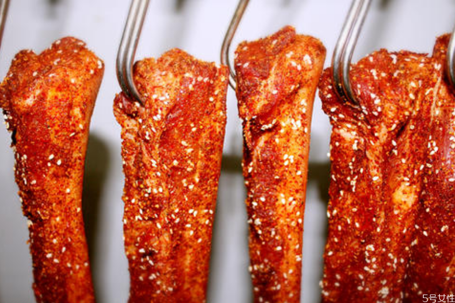 脆皮五花肉好吃嗎 網(wǎng)紅脆皮五花肉 脆皮五花肉好吃嗎 網(wǎng)紅脆皮五花肉