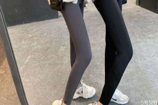 鯊魚褲和打底褲什么區(qū)別 鯊魚褲會(huì)不會(huì)起球 鯊魚褲和打底褲什么區(qū)別 鯊魚褲會(huì)不會(huì)起球