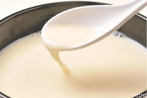 豆奶粉和牛奶粉哪個好 豆奶粉和牛奶那個營養(yǎng)價值更高 豆奶粉和牛奶粉哪個好 豆奶粉和牛奶那個營養(yǎng)價值更高