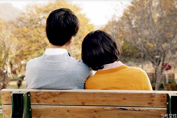 過(guò)年要給公婆包紅包嗎 過(guò)年給公婆多少錢(qián)合適 過(guò)年要給公婆包紅包嗎 過(guò)年給公婆多少錢(qián)合適