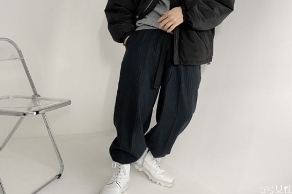 褲子的松緊帶縮進去了怎么辦 松緊帶怎么穿進去 褲子的松緊帶縮進去了怎么辦 松緊帶怎么穿進去