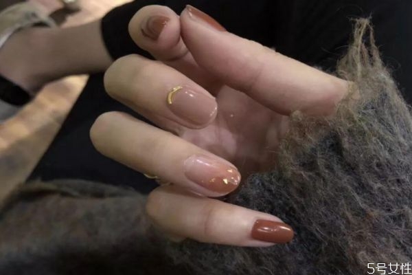 甲油膠為什么那么貴 甲膠油有什么優(yōu)點(diǎn) 甲油膠為什么那么貴 甲膠油有什么優(yōu)點(diǎn)