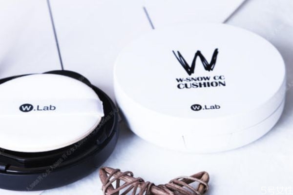 wlab氣墊怎么樣 wlab氣墊黑色和白色區(qū)別 wlab氣墊怎么樣 wlab氣墊黑色和白色區(qū)別