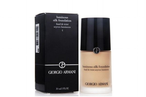 阿瑪尼粉底液掉地上摔壞了怎么辦 阿瑪尼粉底液摔碎 阿瑪尼粉底液掉地上摔壞了怎么辦 阿瑪尼粉底液摔碎