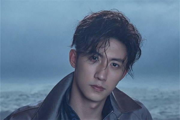 鼻子兩側(cè)毛孔粗大原因及怎么改善 鼻子兩側(cè)毛孔粗大原因及怎么改善