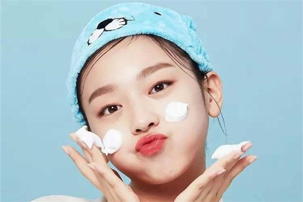 臉部皮膚暗黃怎么變白 臉部皮膚變得暗黃怎么解決 臉部皮膚暗黃怎么變白 臉部皮膚變得暗黃怎么解決