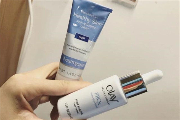 膚色暗黃有什么護(hù)膚品可以提亮膚色 膚色暗黃有什么護(hù)膚品可以提亮膚色