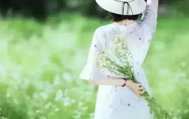 40歲的女人如何穿衣搭配和保養(yǎng)自己更顯氣質(zhì) 40歲的女人如何穿衣搭配和保養(yǎng)自己更顯氣質(zhì)