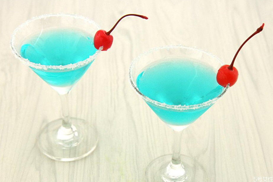 藍色瑪格麗特好喝嗎 藍色瑪格麗特容易醉嗎 藍色瑪格麗特好喝嗎 藍色瑪格麗特容易醉嗎