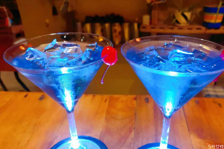 藍色瑪格麗特怎么調(diào) 藍色瑪格麗特雞尾酒配方