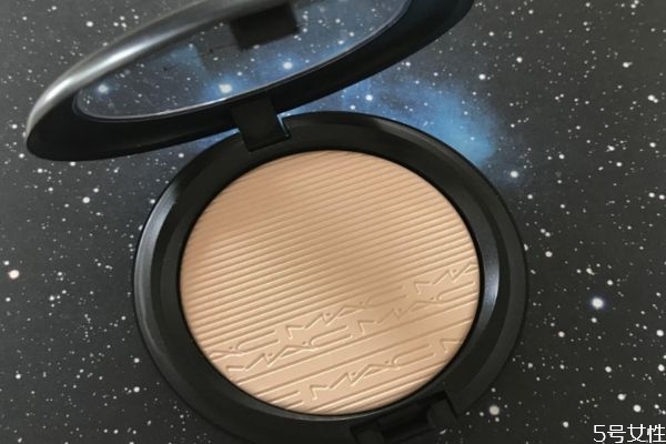 mac生姜高光有幾個色號 mac生姜高光是什么顏色 mac生姜高光有幾個色號 mac生姜高光是什么顏色