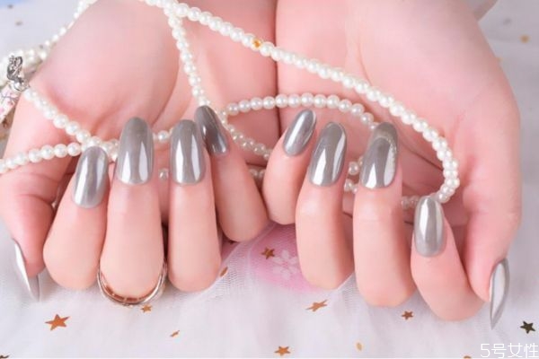 美甲一定要用平衡液?jiǎn)?美甲平衡液的作用 美甲一定要用平衡液?jiǎn)?美甲平衡液的作用