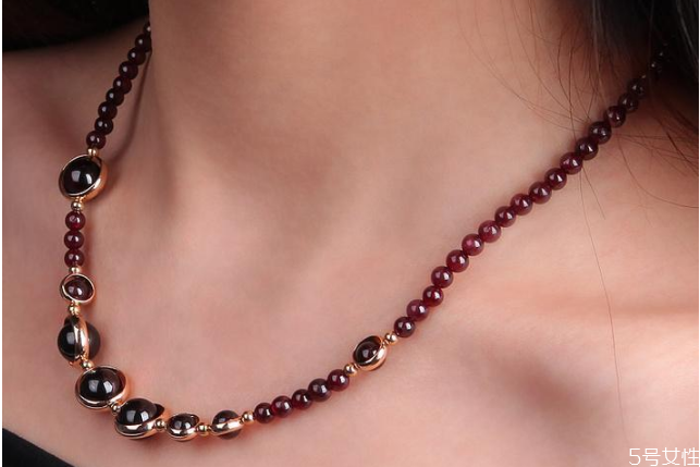 鎖骨鏈一般多長(zhǎng)合適 鎖骨鏈尺寸一般是多長(zhǎng) 鎖骨鏈一般多長(zhǎng)合適 鎖骨鏈尺寸一般是多長(zhǎng)