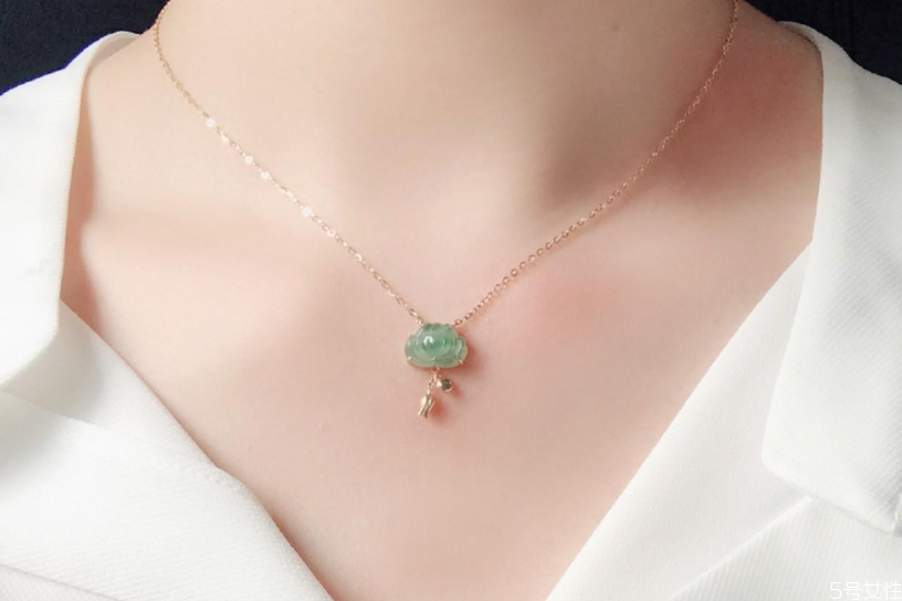 鎖骨鏈一般多長(zhǎng)合適 鎖骨鏈尺寸一般是多長(zhǎng) 鎖骨鏈一般多長(zhǎng)合適 鎖骨鏈尺寸一般是多長(zhǎng)