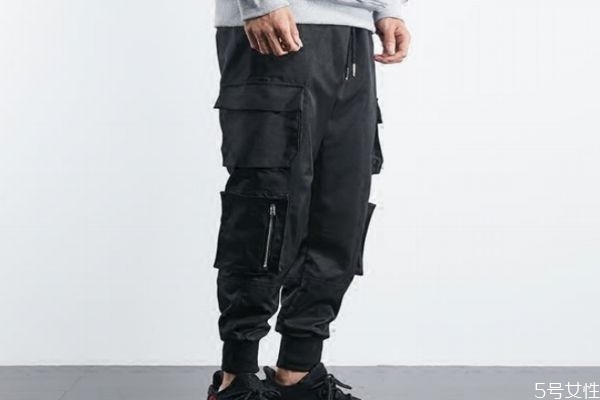 工裝褲需要買大一碼嗎 工裝褲老是往下掉怎么辦 工裝褲需要買大一碼嗎 工裝褲老是往下掉怎么辦