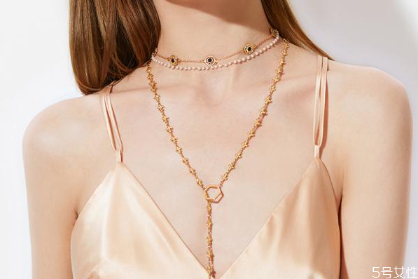 鎖骨鏈吊墜多大合適 鎖骨鏈什么款式好看 鎖骨鏈吊墜多大合適 鎖骨鏈什么款式好看