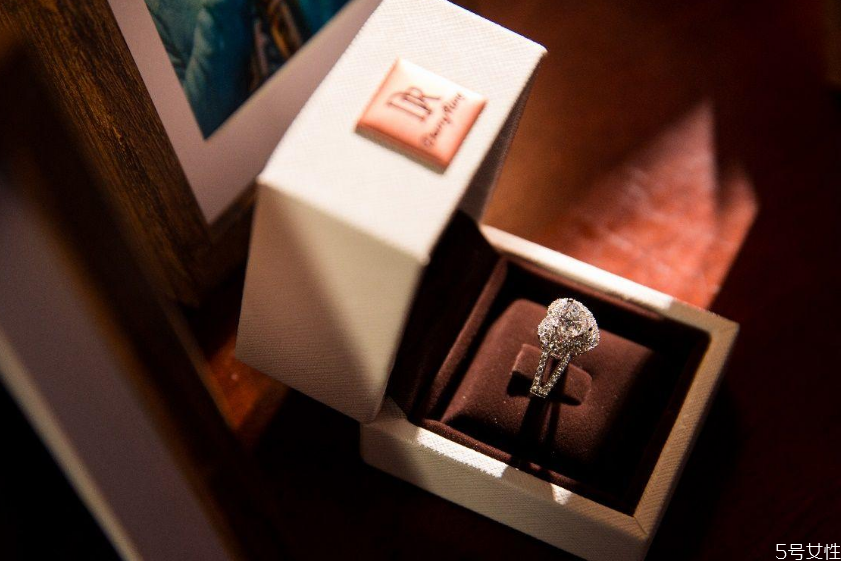 dr鉆戒有g(shù)ia證書(shū)嗎 鉆戒要不要有g(shù)ia證書(shū) dr鉆戒有g(shù)ia證書(shū)嗎 鉆戒要不要有g(shù)ia證書(shū)