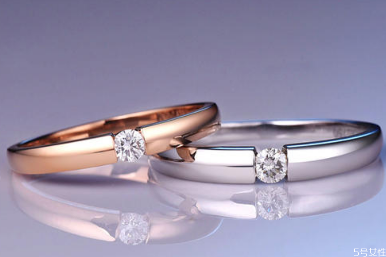 情侶對(duì)戒一般多少錢(qián)可以買(mǎi)到 情侶對(duì)戒哪個(gè)牌子好 情侶對(duì)戒一般多少錢(qián)可以買(mǎi)到 情侶對(duì)戒哪個(gè)牌子好