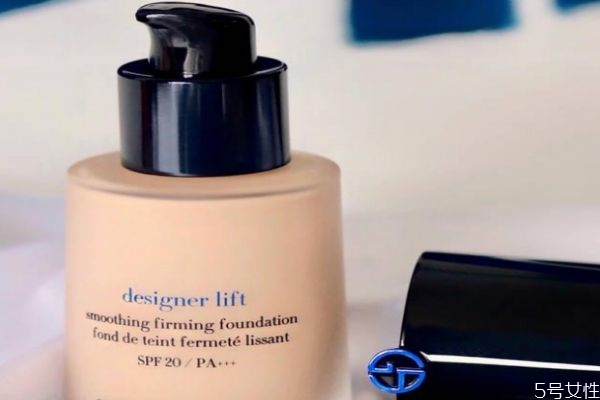 阿瑪尼藍標粉底液色號選擇 美容油可以和粉底液一起嗎 阿瑪尼藍標粉底液色號選擇 美容油可以和粉底液一起嗎