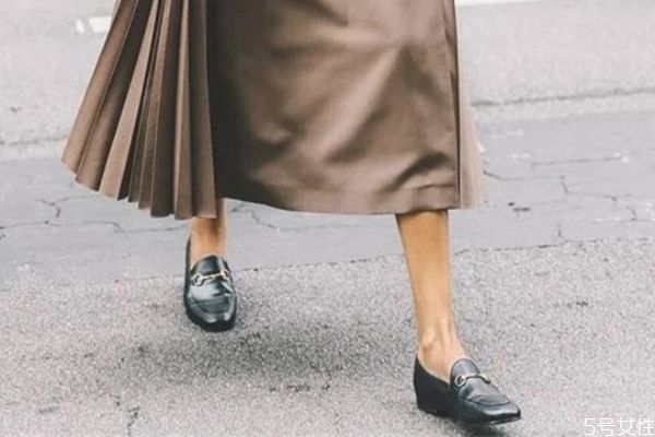 樂福鞋按什么鞋碼買 樂福鞋和莫卡辛鞋區(qū)別 樂福鞋按什么鞋碼買 樂福鞋和莫卡辛鞋區(qū)別