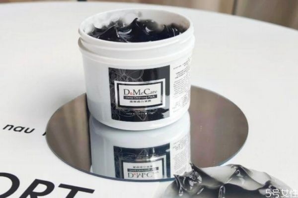 撕拉面膜可以敷一晚上嗎 撕拉面膜能代替去角質(zhì)嗎 撕拉面膜可以敷一晚上嗎 撕拉面膜能代替去角質(zhì)嗎