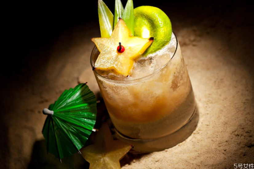 朗姆酒可樂調酒比例 朗姆酒怎么調配 朗姆酒可樂調酒比例 朗姆酒怎么調配