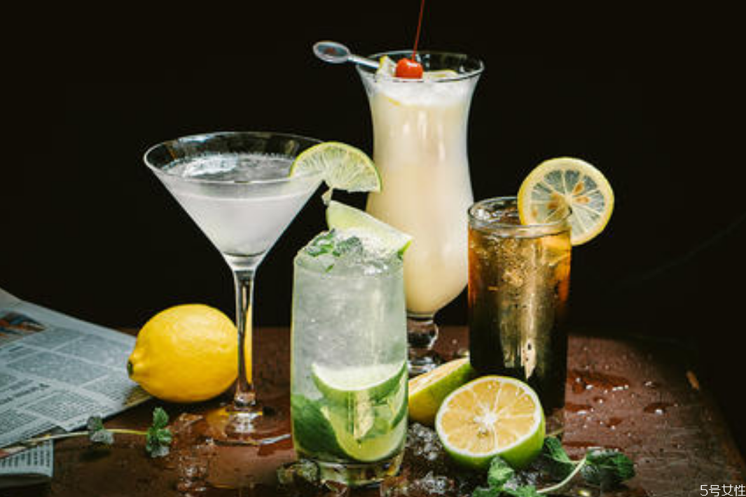 朗姆酒可樂調酒比例 朗姆酒怎么調配 朗姆酒可樂調酒比例 朗姆酒怎么調配