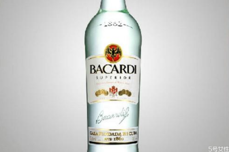 百加得朗姆酒可以直接喝嗎 百加得朗姆酒怎么喝 百加得朗姆酒可以直接喝嗎 百加得朗姆酒怎么喝