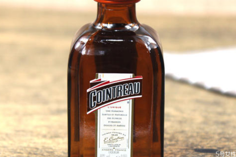 君度酒和朗姆酒一樣嗎 朗姆酒和君度酒有什么區(qū)別 君度酒和朗姆酒一樣嗎 朗姆酒和君度酒有什么區(qū)別