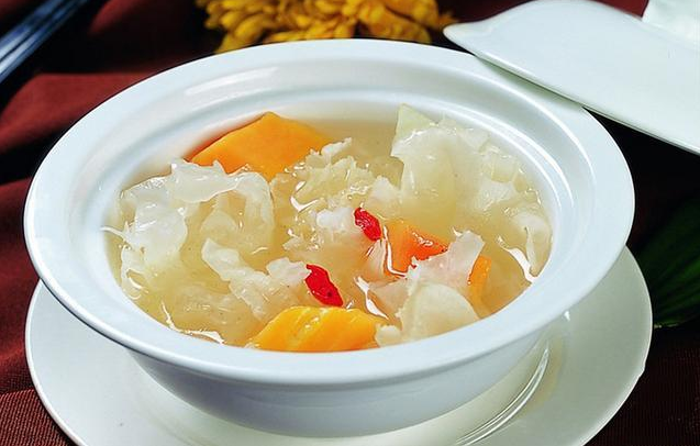 銀耳營養(yǎng)價(jià)值有多高 銀耳的飲食宜忌有哪些 銀耳營養(yǎng)價(jià)值有多高 銀耳的飲食宜忌有哪些