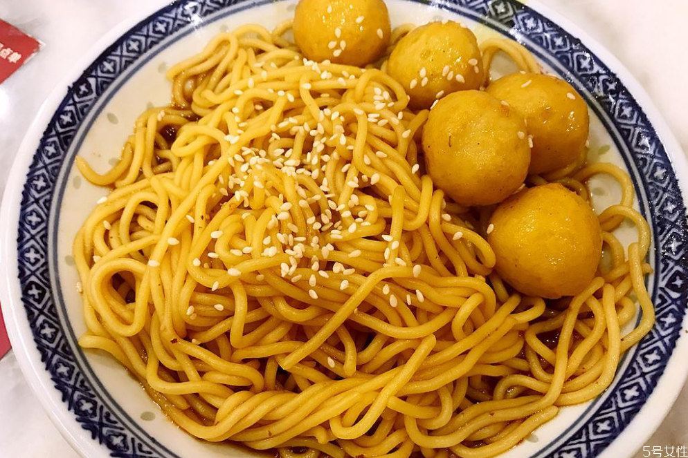 車仔面為什么叫車仔面 車仔面是什么面 車仔面為什么叫車仔面 車仔面是什么面