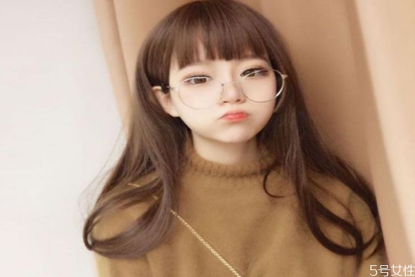 劉海中間有縫隙怎么弄 怎么矯正劉海的縫隙 劉海中間有縫隙怎么弄 怎么矯正劉海的縫隙