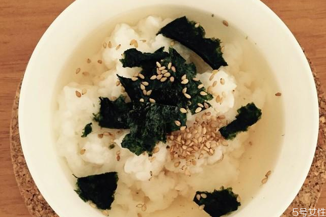 茶泡飯用什么茶葉最佳 茶泡飯的做法 茶泡飯用什么茶葉最佳 茶泡飯的做法