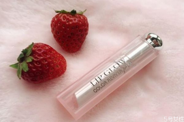 迪奧潤唇膏潤唇效果好嗎 迪奧唇膏過期了還能用嗎 迪奧潤唇膏潤唇效果好嗎 迪奧唇膏過期了還能用嗎