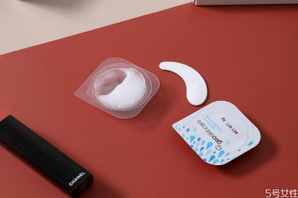 睡眠面膜會不會堵塞毛孔 睡眠面膜堵塞毛孔的原因 睡眠面膜會不會堵塞毛孔 睡眠面膜堵塞毛孔的原因