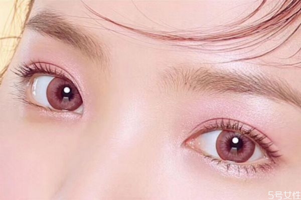 每天戴美瞳對眼睛影響大嗎 戴美瞳對眼睛有傷害嗎 每天戴美瞳對眼睛影響大嗎 戴美瞳對眼睛有傷害嗎