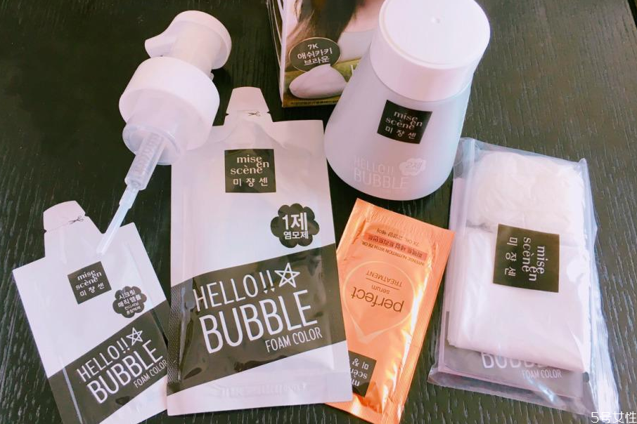 愛茉莉染發(fā)前要洗頭嗎 染發(fā)前必須是油頭嗎 愛茉莉染發(fā)前要洗頭嗎 染發(fā)前必須是油頭嗎