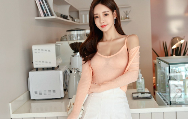 青春期的女孩子用什么護膚品好 青春期女孩子適合什么護膚品 青春期的女孩子用什么護膚品好 青春期女孩子適合什么護膚品