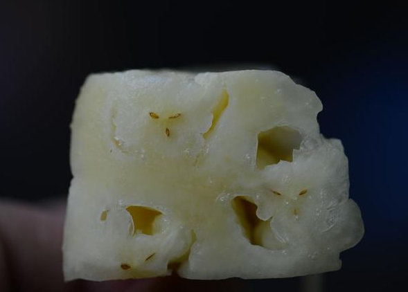 菠蘿和鳳梨怎么區(qū)分 菠蘿和鳳梨有什么區(qū)別一張圖片告訴你 菠蘿和鳳梨怎么區(qū)分 菠蘿和鳳梨有什么區(qū)別一張圖片告訴你