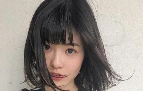 頭發(fā)太多太厚怎么辦適合什么發(fā)型 頭發(fā)太多太厚怎么辦適合什么發(fā)型