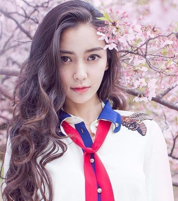 怎么選擇適合自己的發(fā)型 臉型五官都要考慮 怎么選擇適合自己的發(fā)型 臉型五官都要考慮