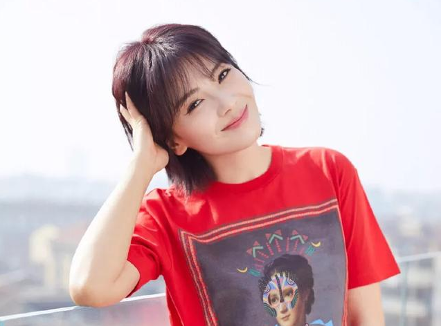 什么發(fā)型減齡又時(shí)尚 四十多歲什么發(fā)型減齡 什么發(fā)型減齡又時(shí)尚 四十多歲什么發(fā)型減齡