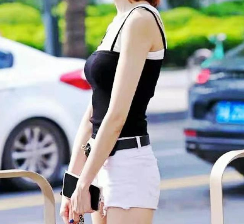 白色牛仔短褲配什么顏色上衣 白色牛仔短褲配什么顏色t恤 白色牛仔短褲配什么顏色上衣 白色牛仔短褲配什么顏色t恤