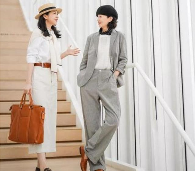 中灰色衣服怎么穿不顯老且高級(jí) 中灰色衣服怎么穿不顯老且高級(jí)