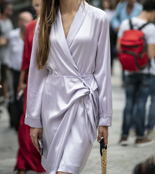 真絲連衣裙配什么鞋子好看 真絲連衣裙怎么洗 真絲連衣裙配什么鞋子好看 真絲連衣裙怎么洗