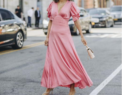 真絲連衣裙配什么鞋子好看 真絲連衣裙怎么洗 真絲連衣裙配什么鞋子好看 真絲連衣裙怎么洗