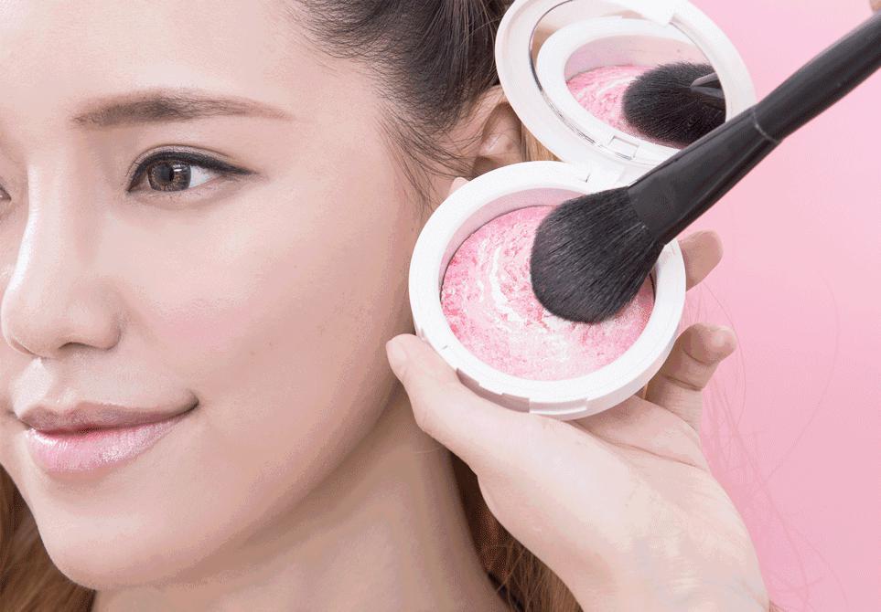 腮紅用什么工具比較好 腮紅用手怎么打 腮紅用什么工具比較好 腮紅用手怎么打